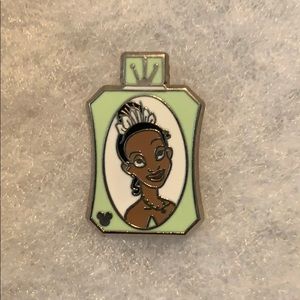 ✨5/$15 Disney Princess Tiana Vanity Pin